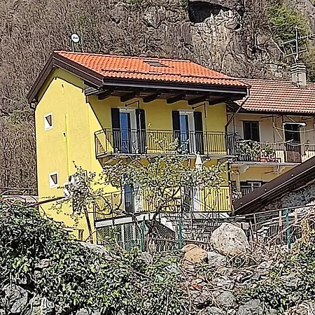 La Casina Di Tati Сasa de vacaciones Mergozzo